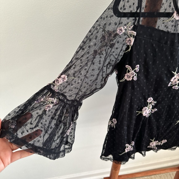 Embroidered Floral Blouse - Picture 2 of 6